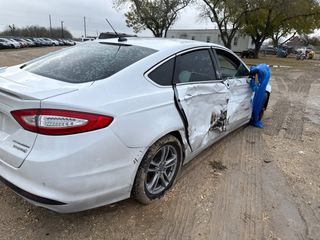 2015 Ford Fusion Hybrid Titanium - Primary Damage Left Image